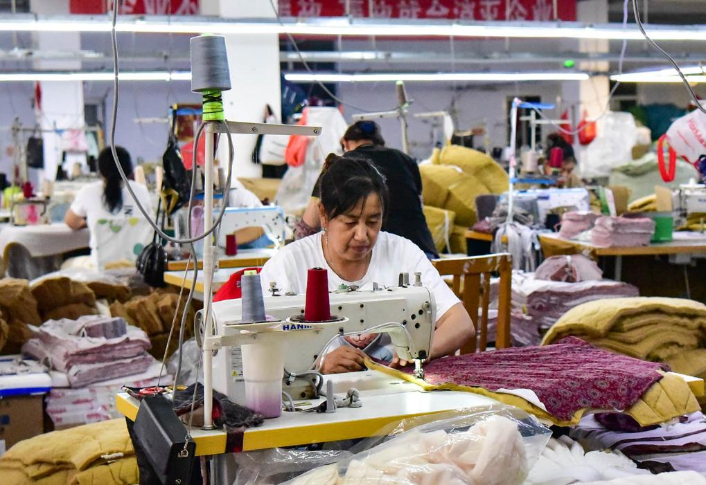 化德县：羊驼绒服装产业织就富民强县新图景