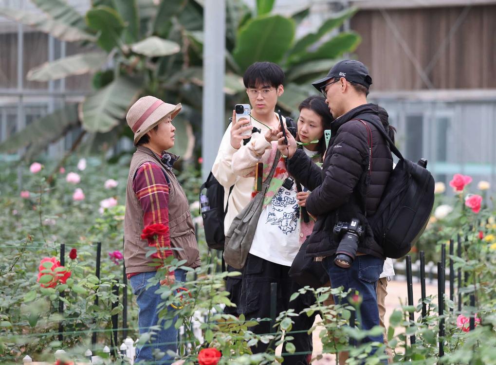 “摄影大咖暖城行”采风活动在鄂尔多斯市启动