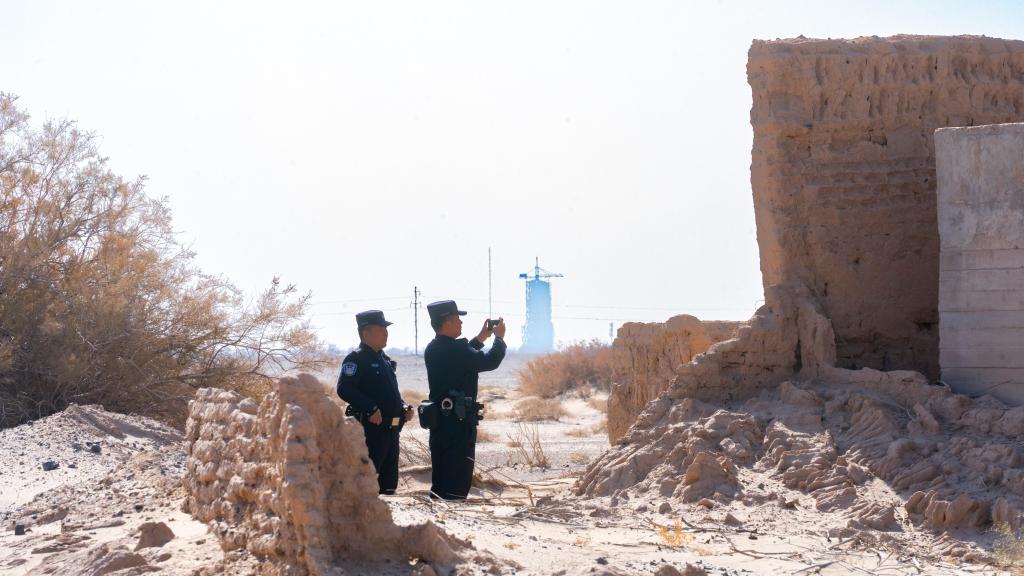 阿拉善边境管理支队护航神舟号载人飞船发射任务