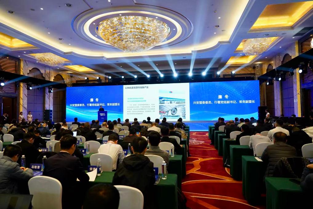 兴安盟：风光赋能 探索绿色发展新样本