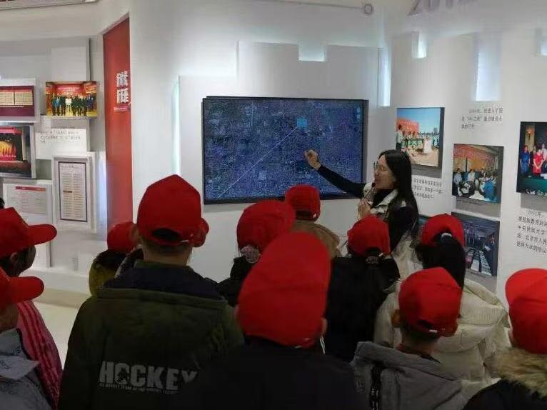 巴林右旗各族青少年研学行启程 共赴成长之约