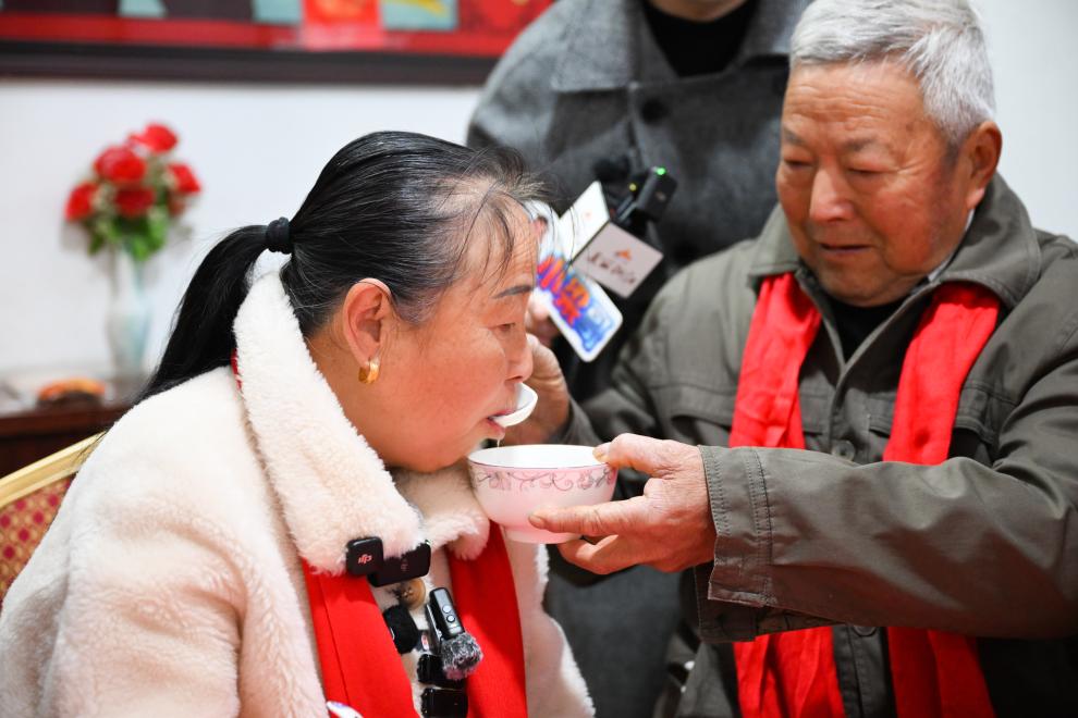 跨越半个多世纪的元宵节团聚