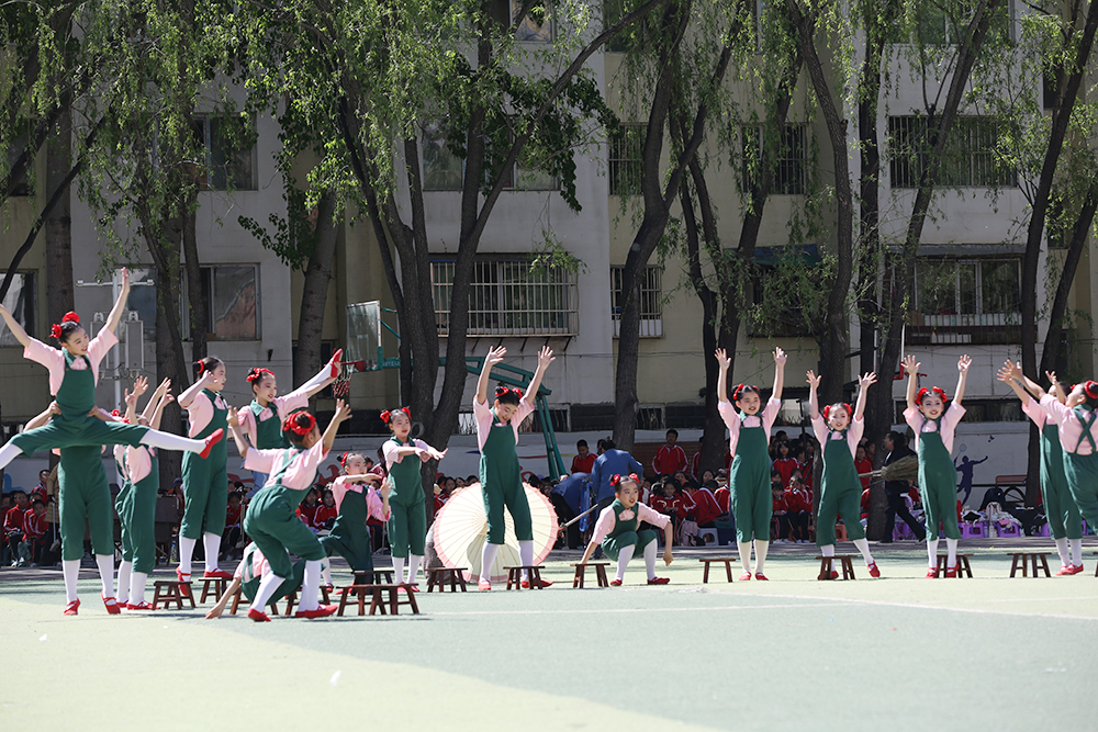 一场让孩子们闪闪发光的运动会