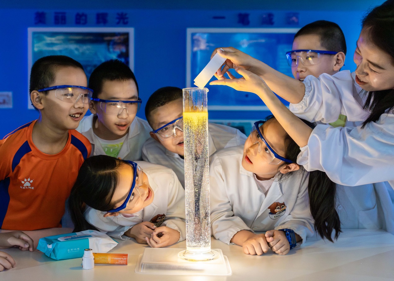 呼和浩特：缤纷暑假 快乐成长