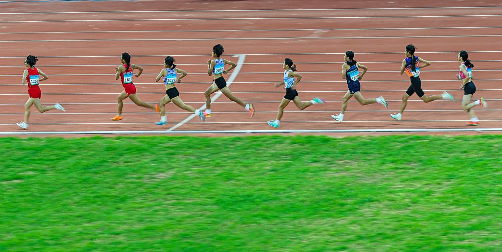 内蒙古十六运场地田径女子800米决赛赛况